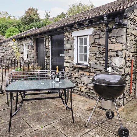 6 Calgarth View